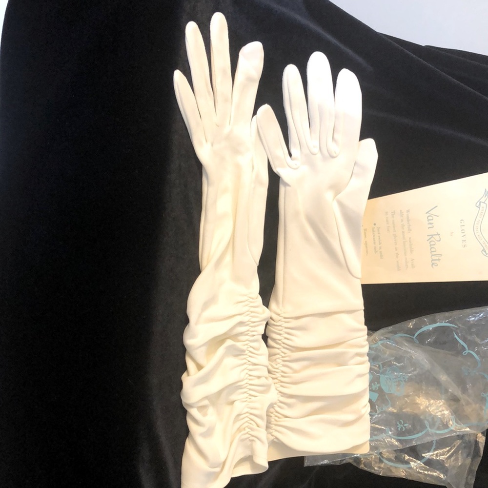 Van Raalte Gloves